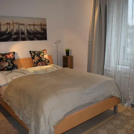 Zittera - Adults Only * インスブルック